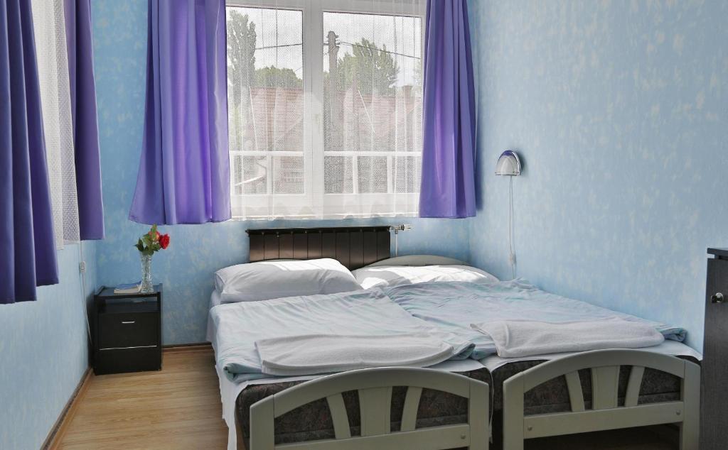 Hotel Francoise Balatonlelle Habitación foto